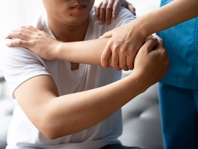 Professional Shoulder Pain Treatment services by Premier Injury Specialists in Stonecrest, GA — licensed Injury Specialists provider